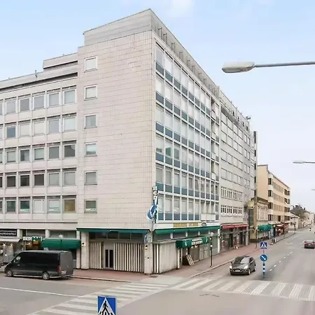 Helmi Centrum アパート ポリ